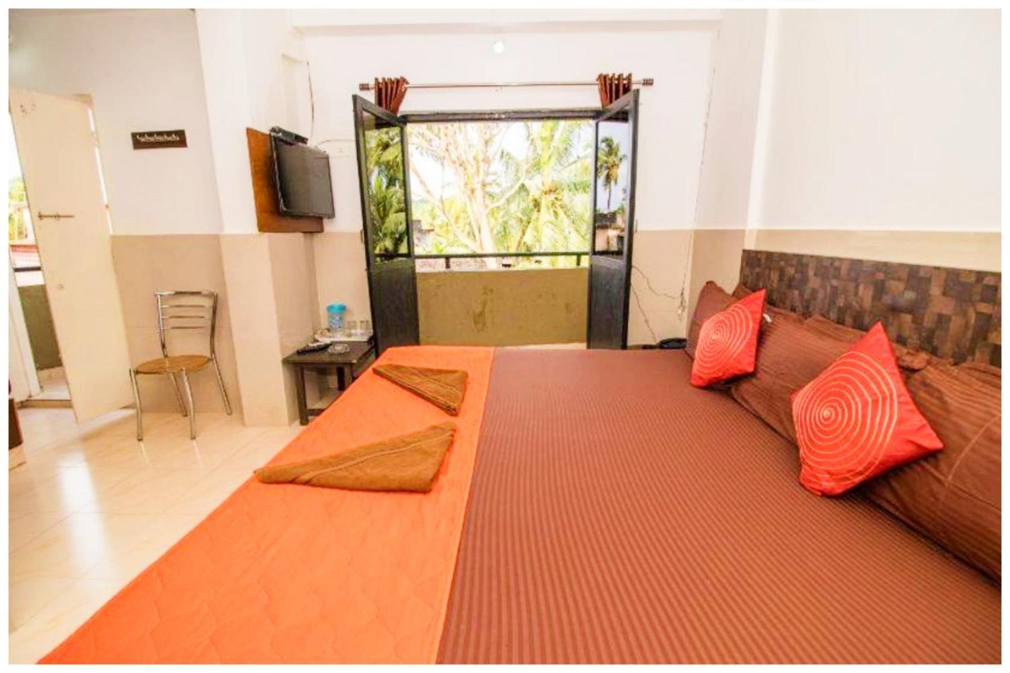 Hotel Premium Travellers # Inn Near Temple - Fully Air Conditioning Hotel - Hygiene And Spacious Room - A Top Rated Luxuary Hotel Merces Buitenkant foto